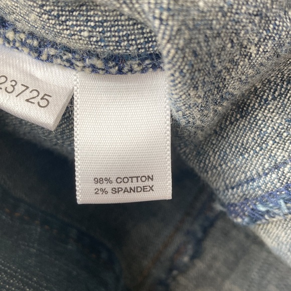 Cropped dark wash denim jacket - Picture 5 of 10